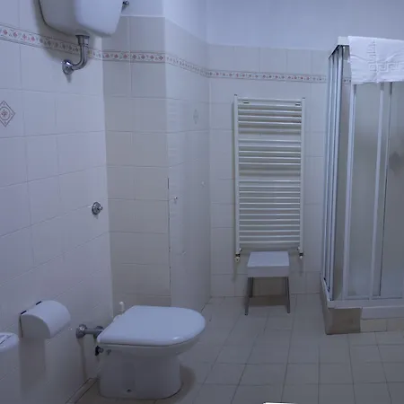 Ah Hostel *